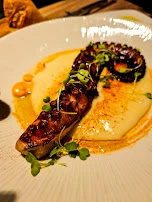 Pulpo A la Brasa Con Cremoso de Patata